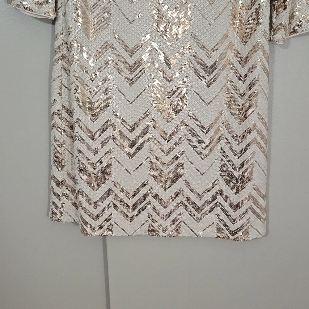 Vince Camuto Gold & Cream Sequin Chevron Dress Size 12 NWT - Picture 3 of 7